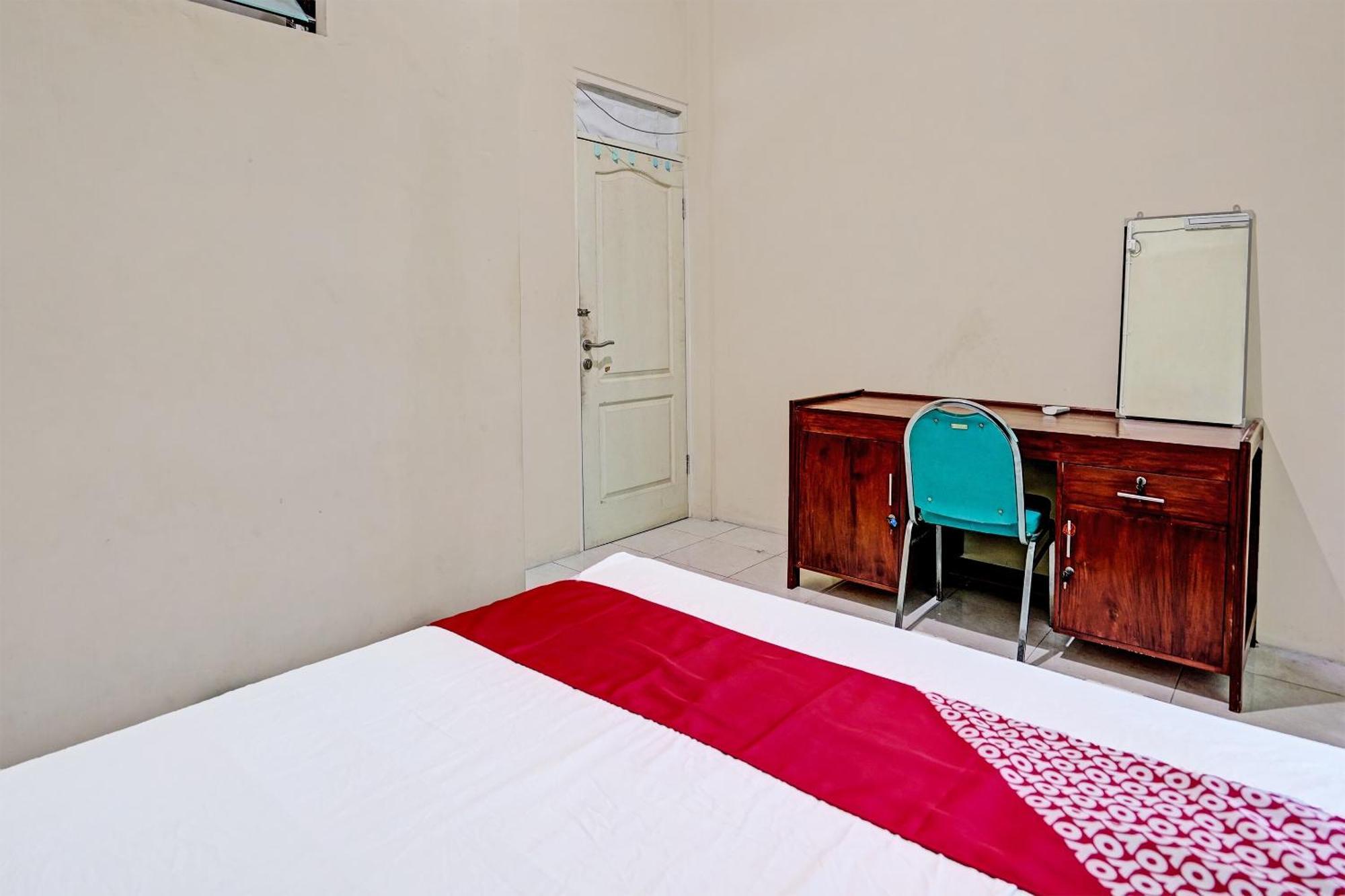 Hotel Oyo 91572 Kost Esklusif Barokah Pasuruan Exteriér fotografie