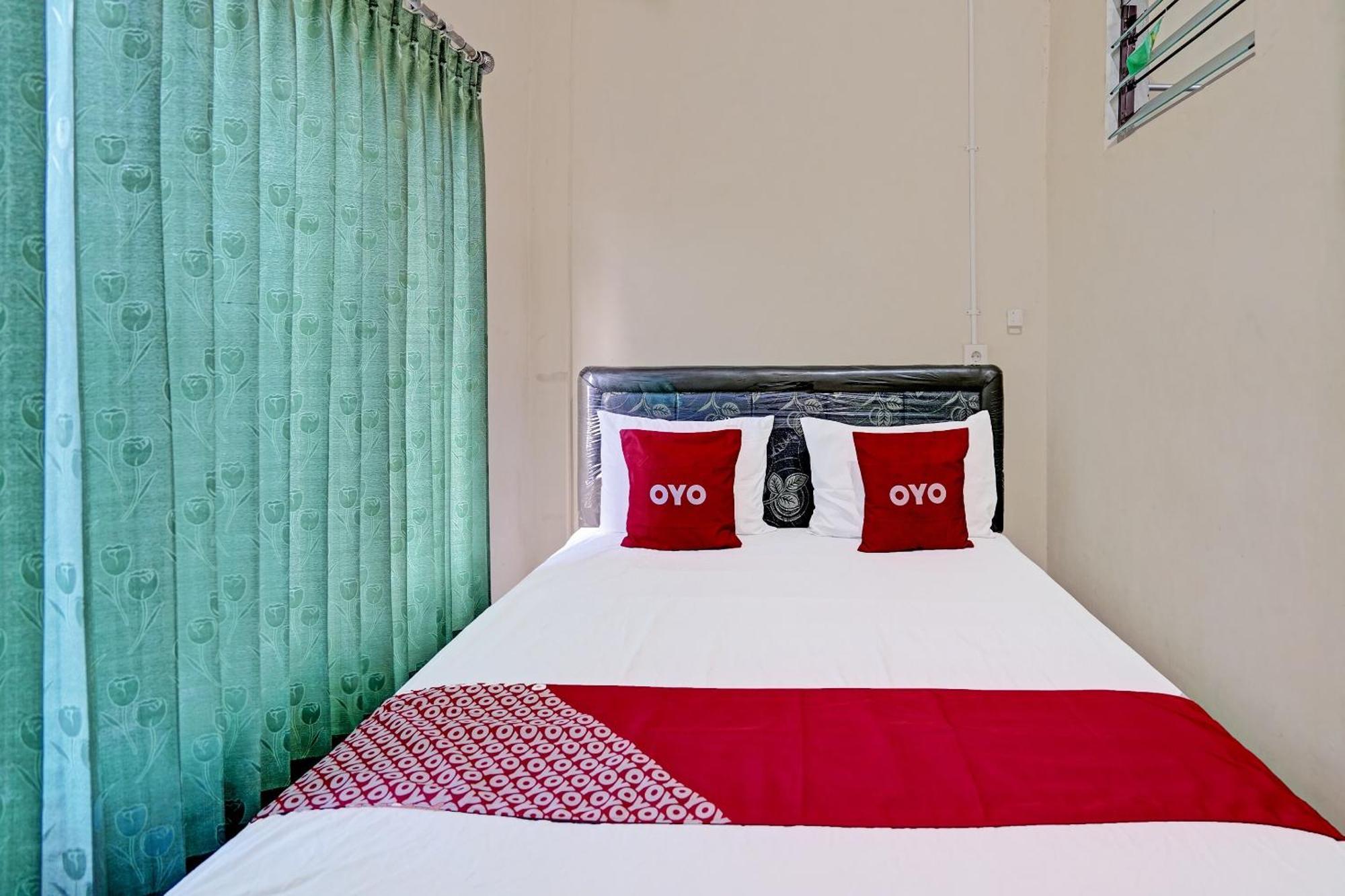 Hotel Oyo 91572 Kost Esklusif Barokah Pasuruan Exteriér fotografie