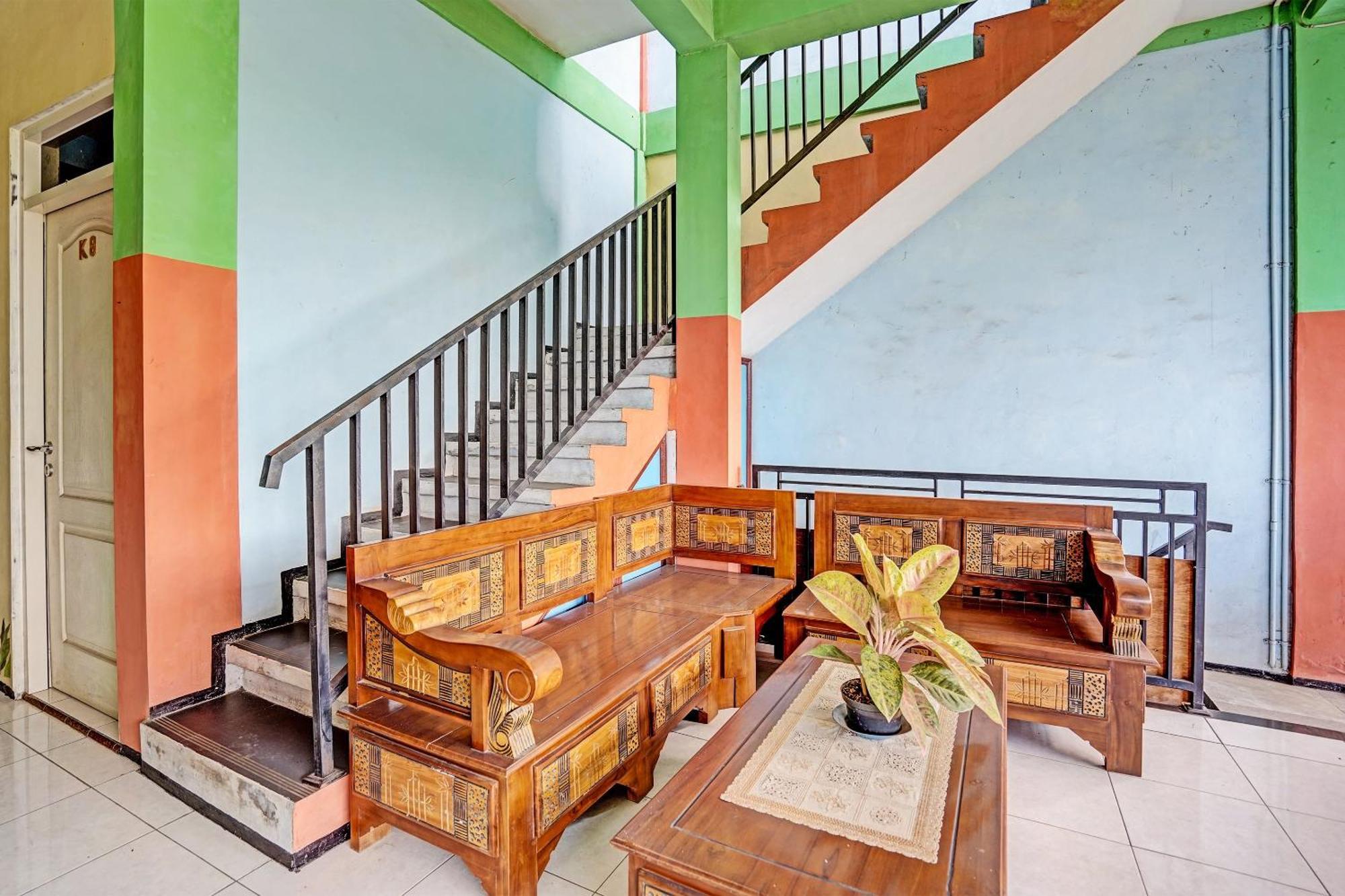 Hotel Oyo 91572 Kost Esklusif Barokah Pasuruan Exteriér fotografie